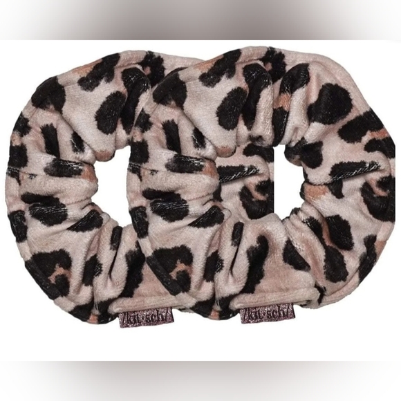 NWT Kitsch Leopard Microfiber Towel Scrunchies 2 Pack - Picture 4 of 10